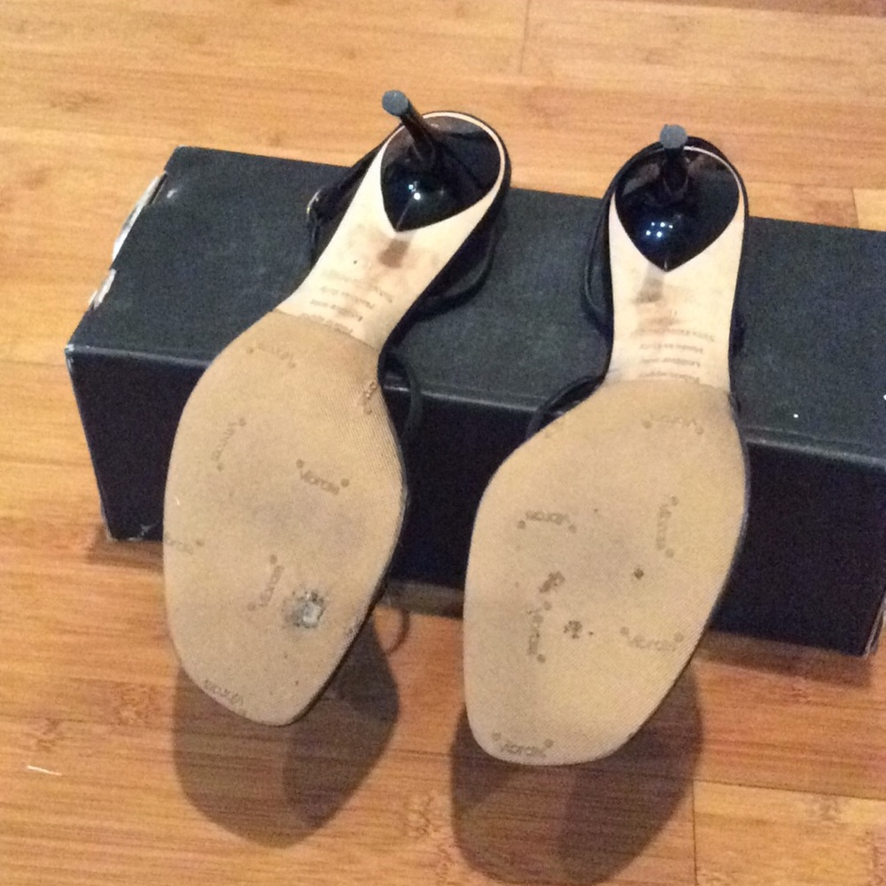 Shoes - Picture 4 of 4